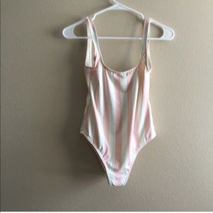 NWOT Low back Billabong swimsuit
